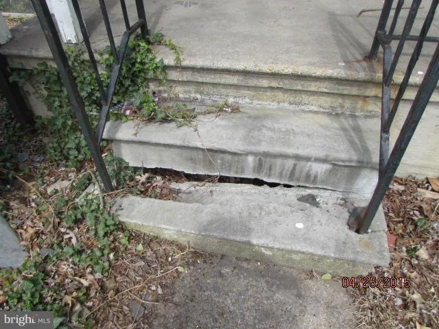 Photo of 4041 THE ALAMEDA