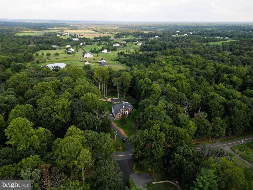 Photo of 2299 MOUNTAIN ROAD