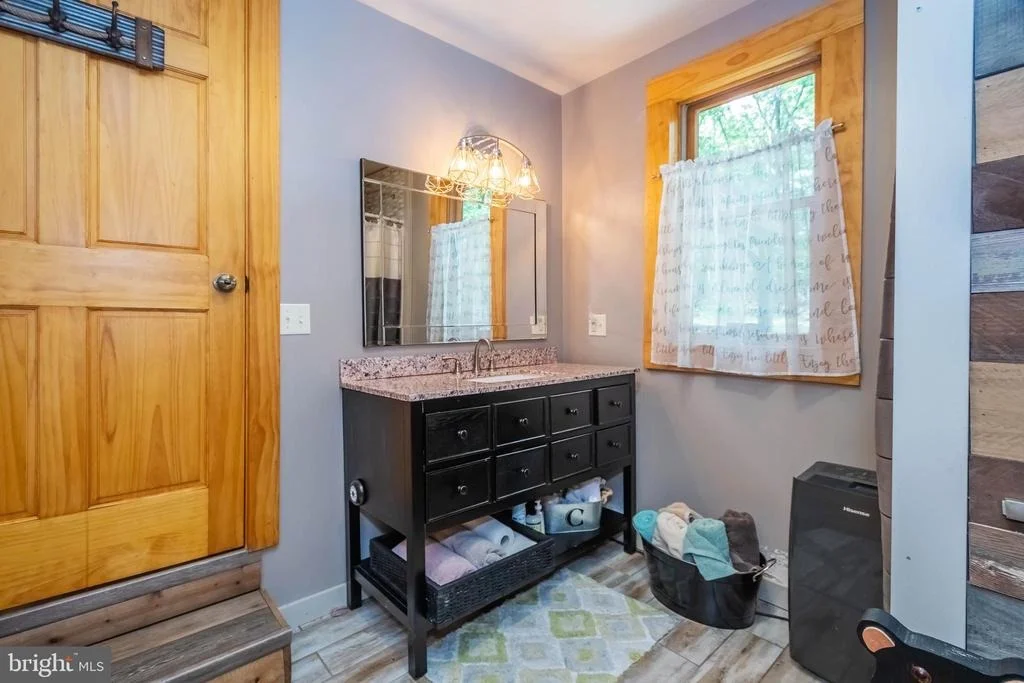 Photo of 495 WHITE OAK DRIVE