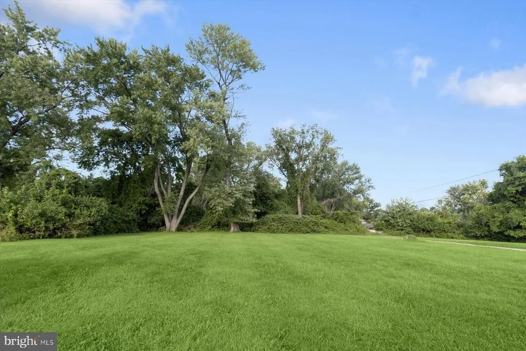 Photo of 6521 RIDGE ROAD