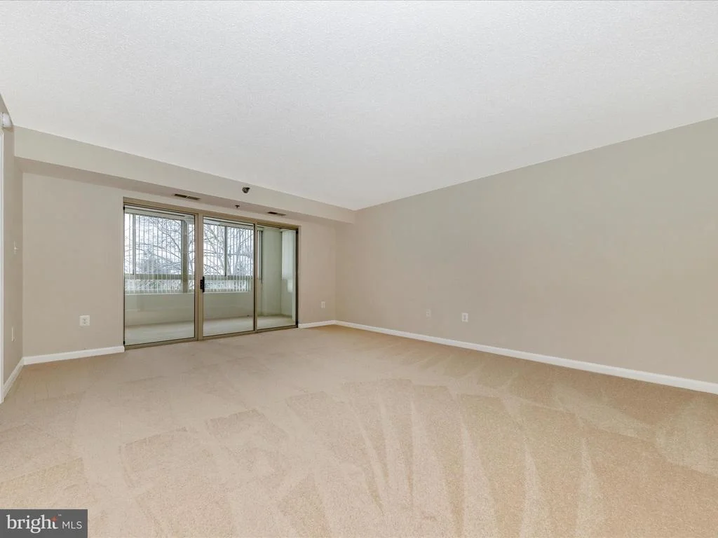 Photo of Unit 402 at 14809 PENNFIELD CIRCLE