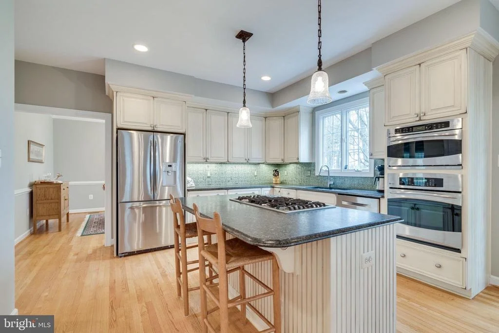 Photo of 9827 FIVE OAKS ROAD
