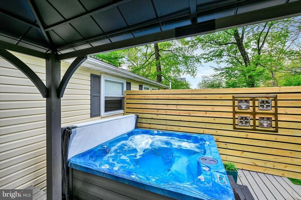 Photo of 4296 WOLF HILL DRIVE