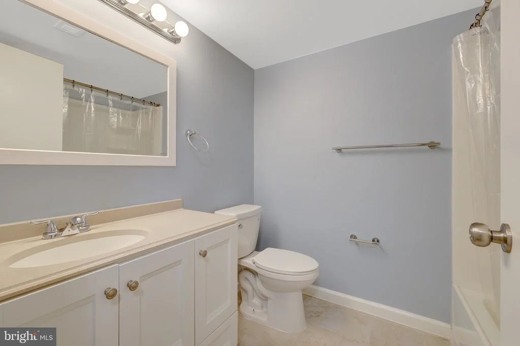 Photo of Unit 1B at 1403 NORTHGATE