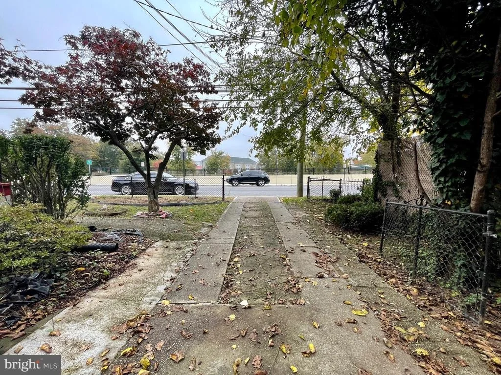 Photo of 3111 ARUNDEL ROAD