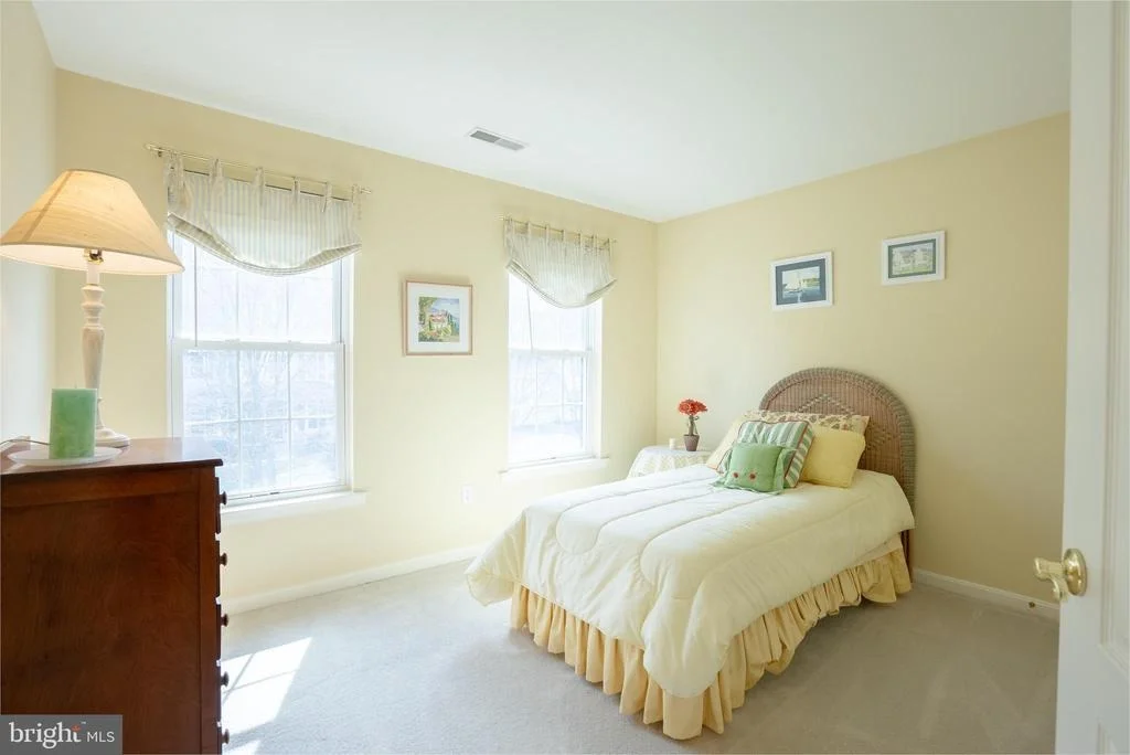 Photo of 10419 WHITE COURT
