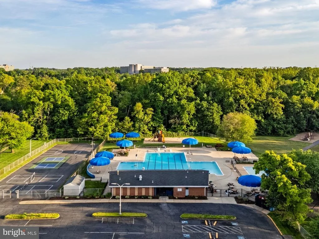 Photo of 4202 MINSTRELL LANE