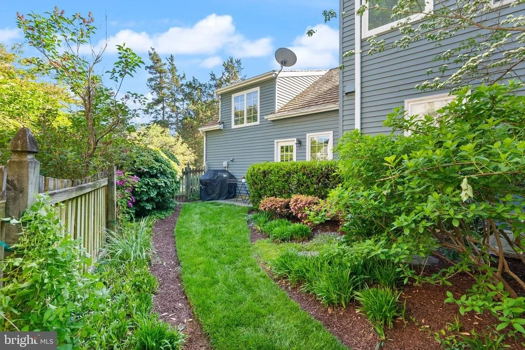 Photo of 6354 CHOWNING PLACE