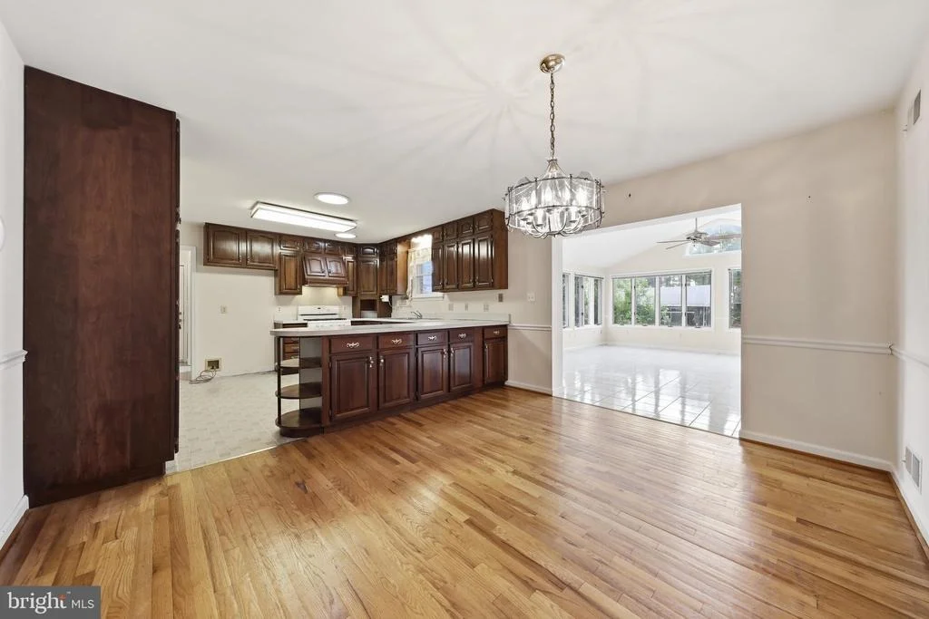 Photo of 5194 DEBRA ROAD