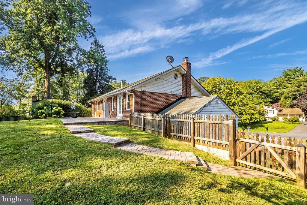Photo of 17809 PARK MILL DRIVE