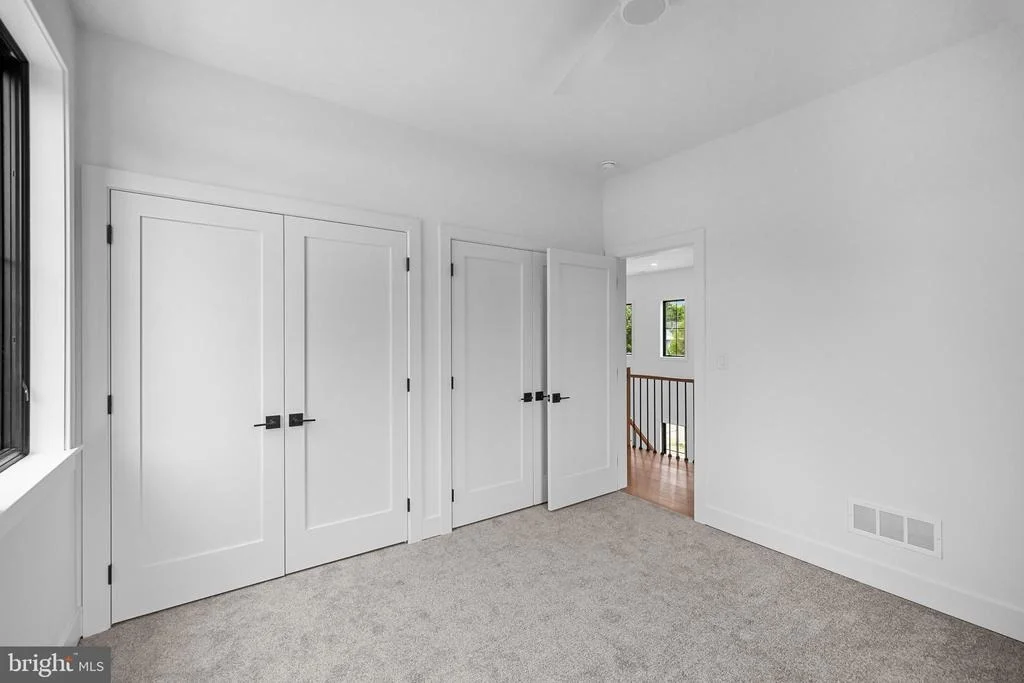 Photo of 8 CHAPEL AVE
