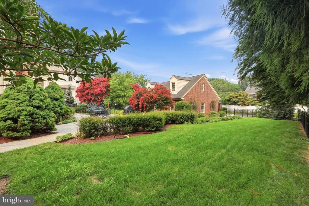Photo of 310 UPPER COLLEGE TERRACE