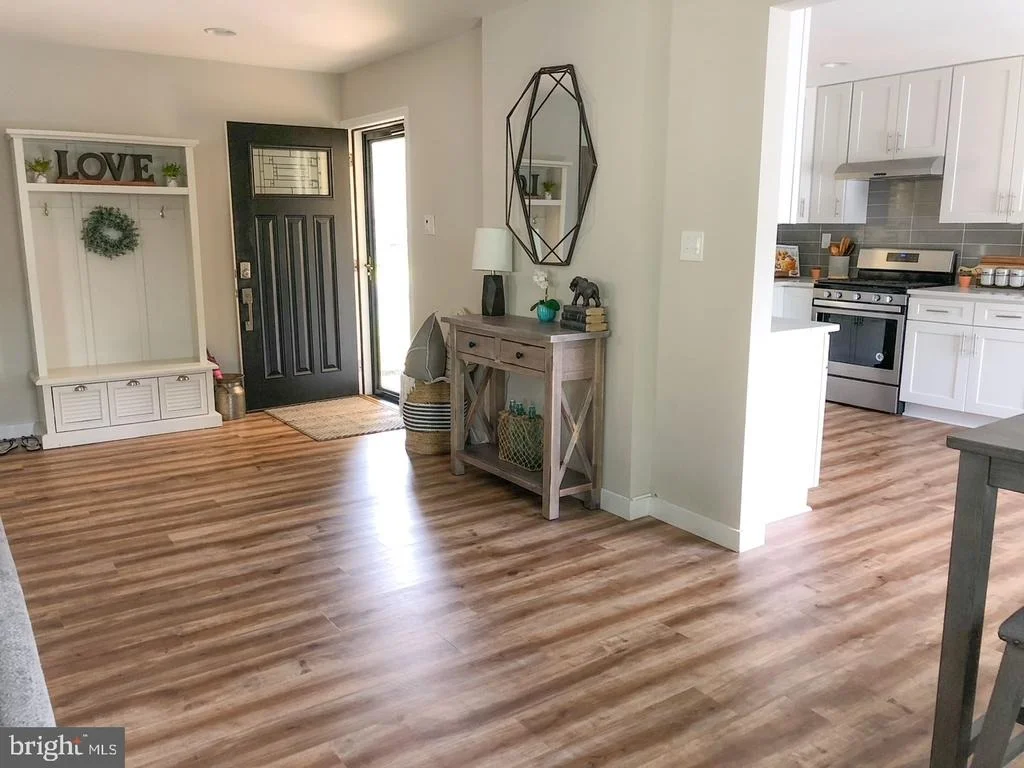 Photo of 12118 MACKELL LANE