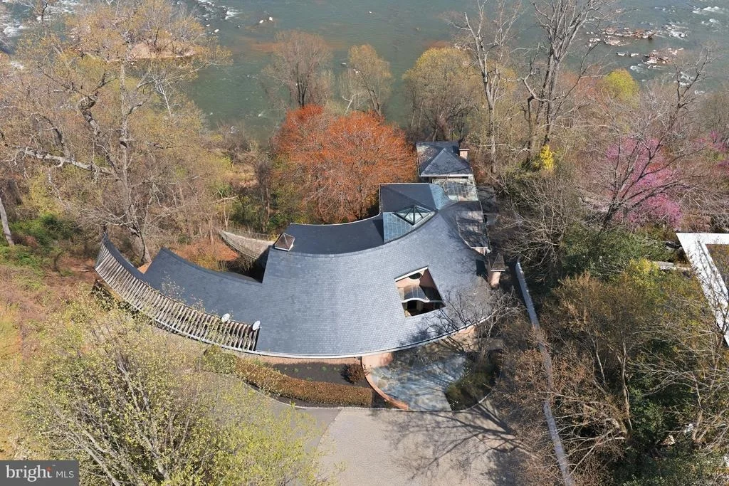 Photo of 1159 CREST LANE
