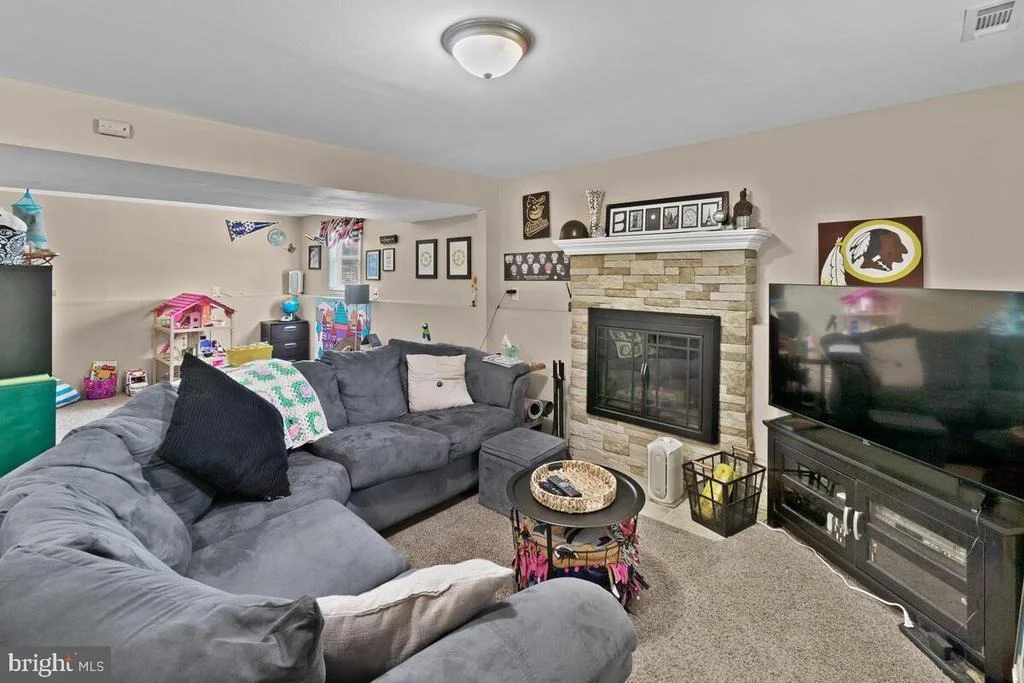 Photo of 4403 FELDSPAR ROAD