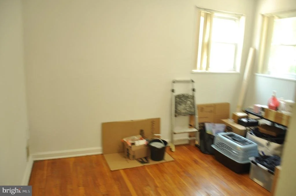 Photo of 11712 VEIRS MILL ROAD