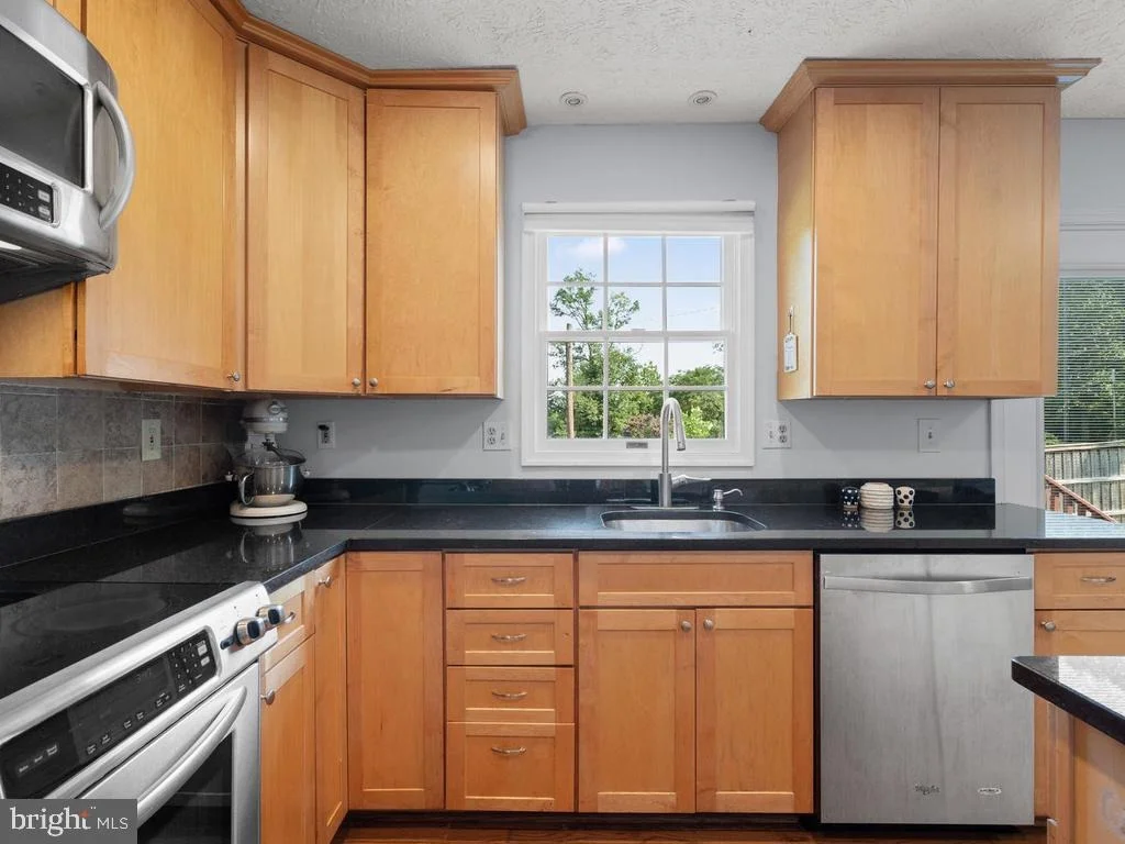 Photo of 6477 MEADOWRIDGE ROAD