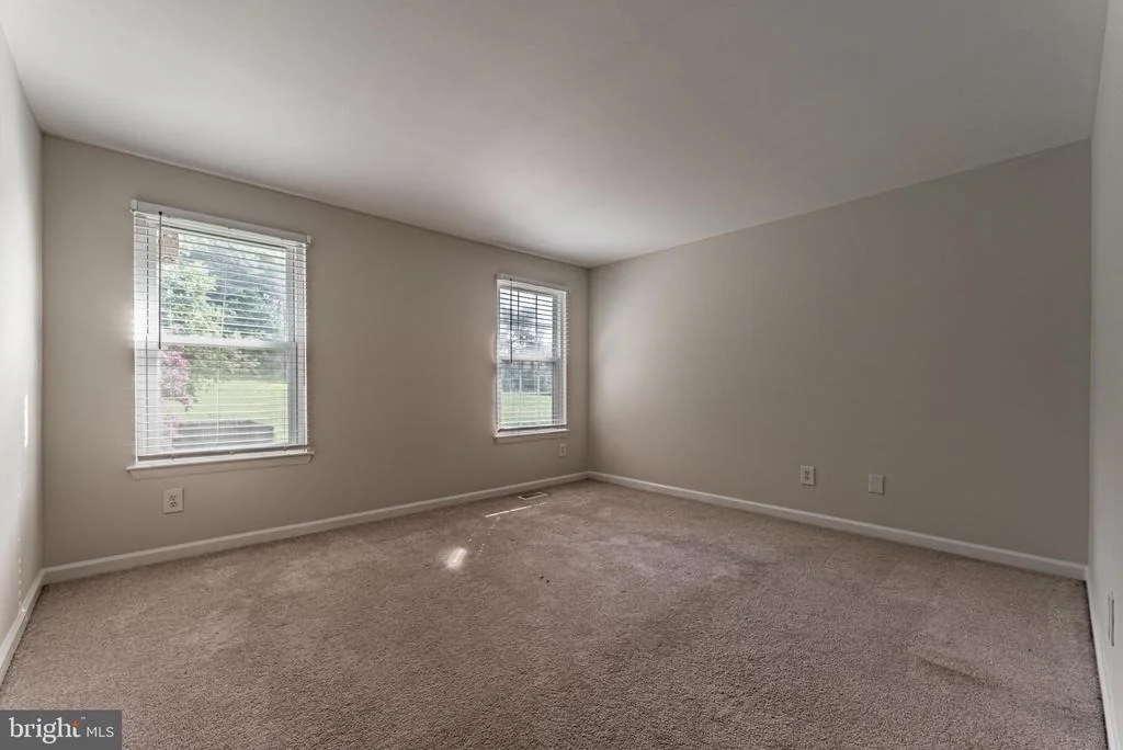 Photo of 8623 HEATHERMILL ROAD