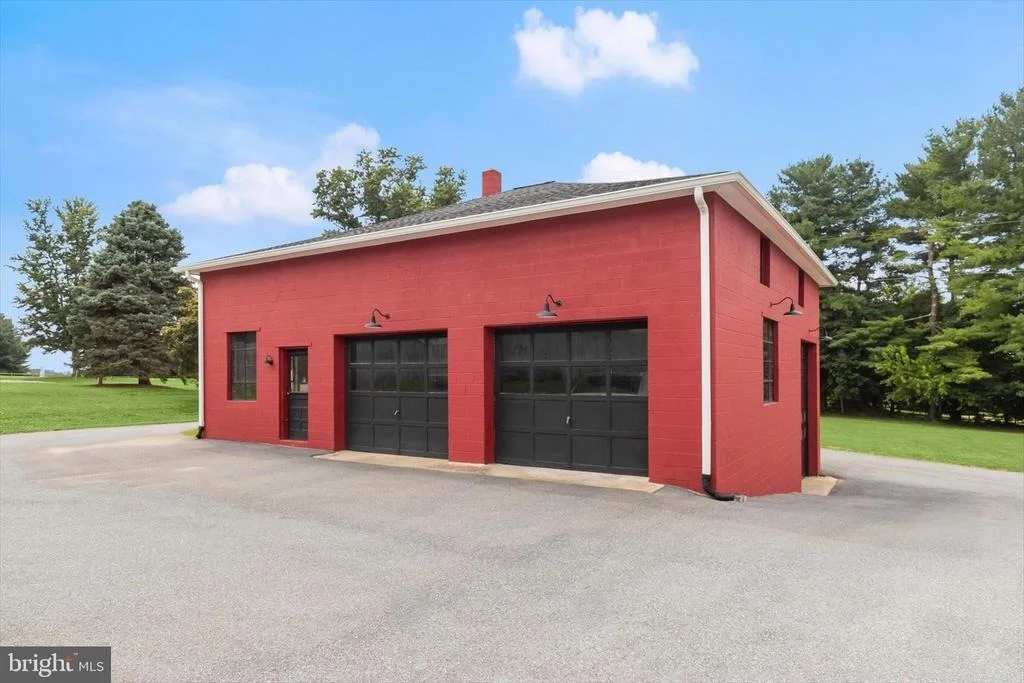 Photo of 16645 FREDERICK ROAD