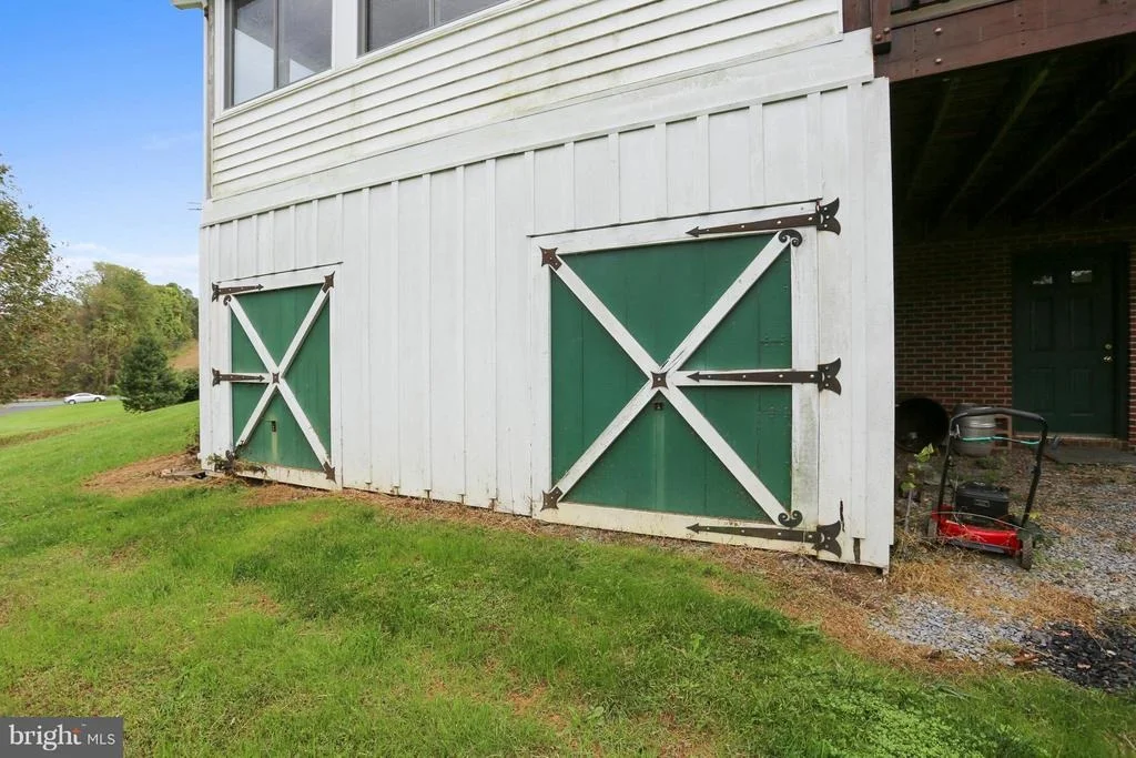 Photo of 24500 STRINGTOWN ROAD