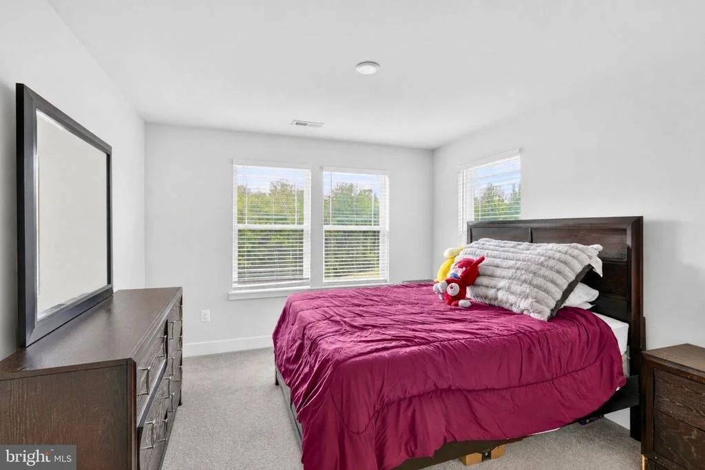 Photo of 4294 SHAKESPEARE CIRCLE