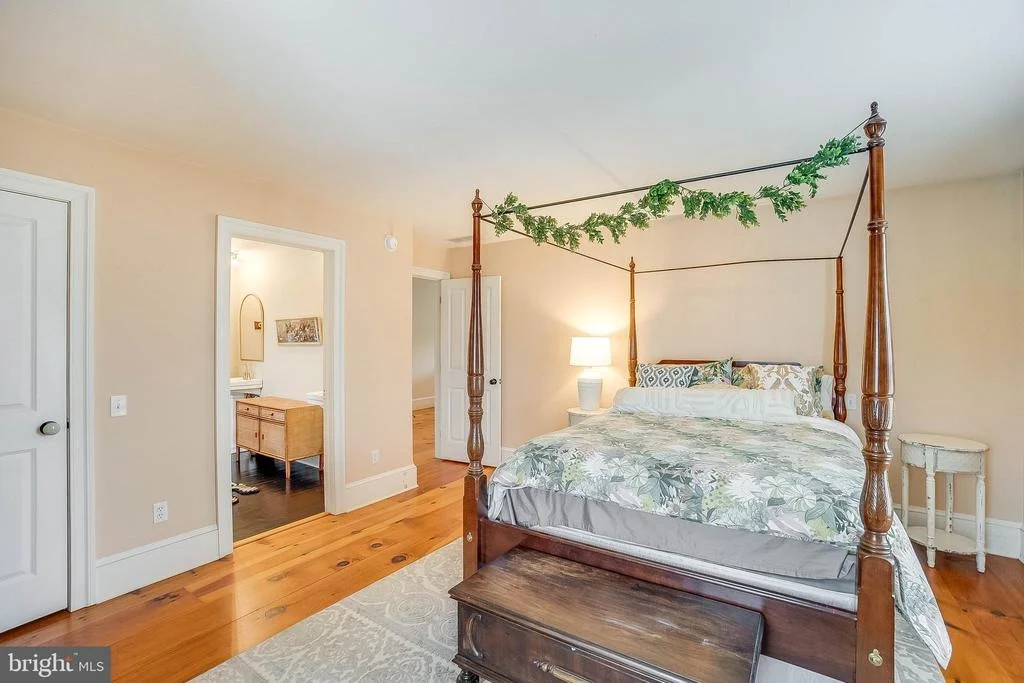 Photo of 30328 SEAFORD ROAD