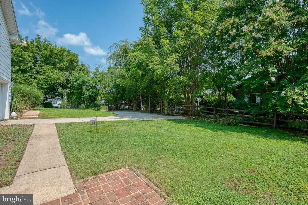 Photo of 1306 GRANDVIEW COURT