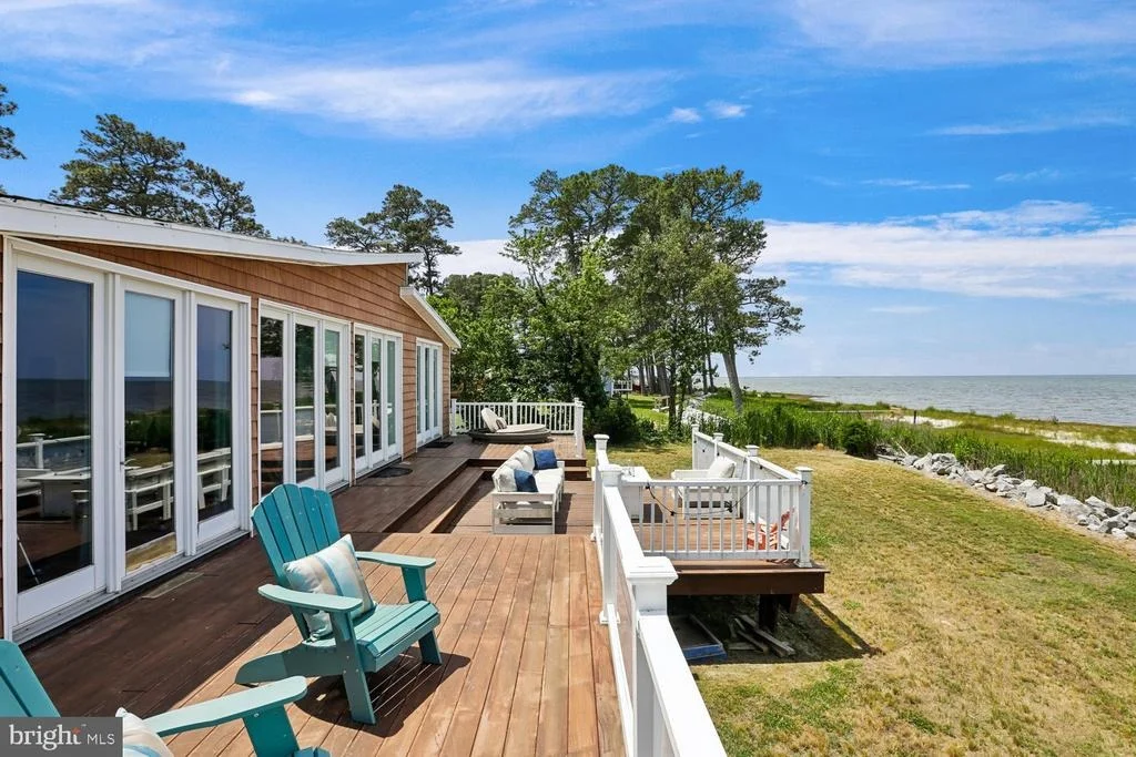 Photo of 8034 RIVERVIEW ROAD