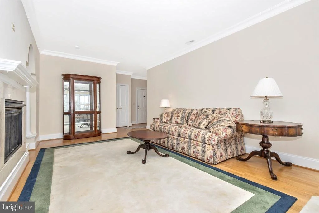 Photo of Unit 415 at 2500 WATERSIDE DRIVE