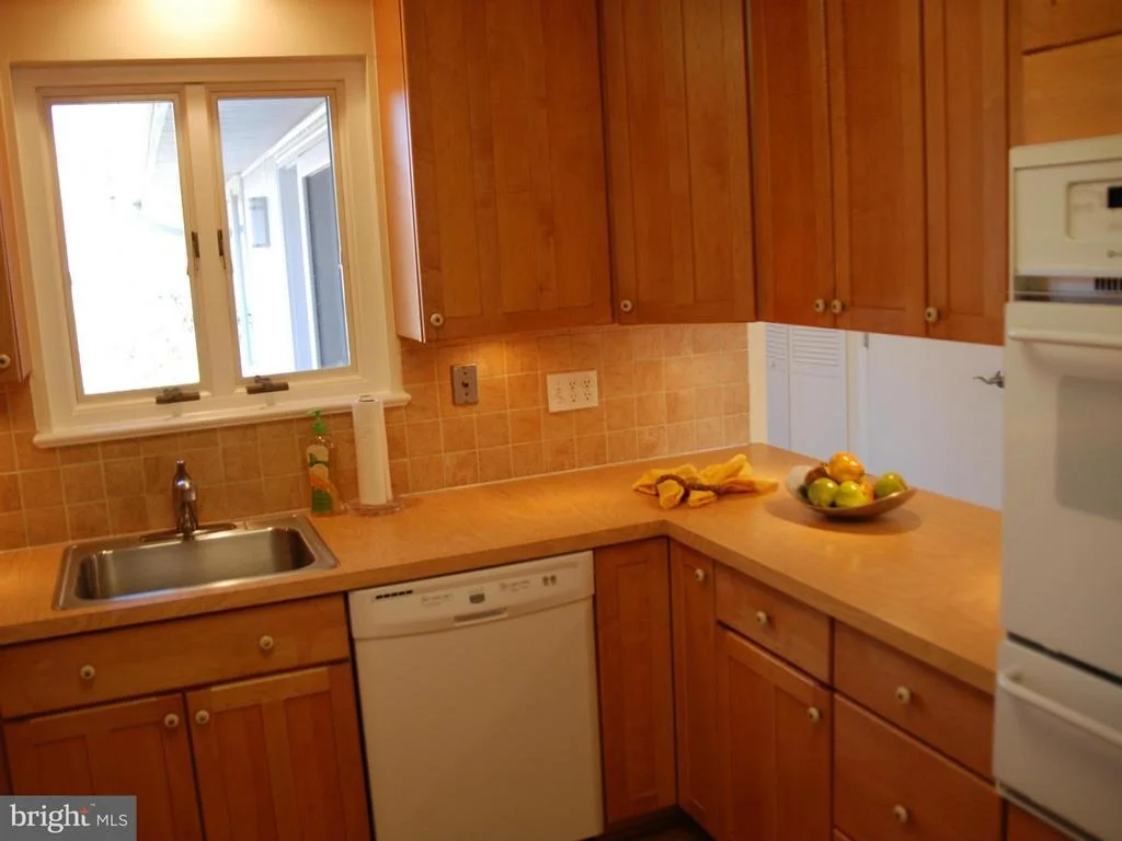 Photo of 8112 BULLOCK LANE