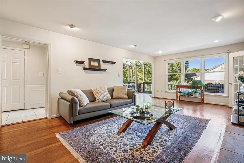 Photo of 9537 FOX HOLLOW