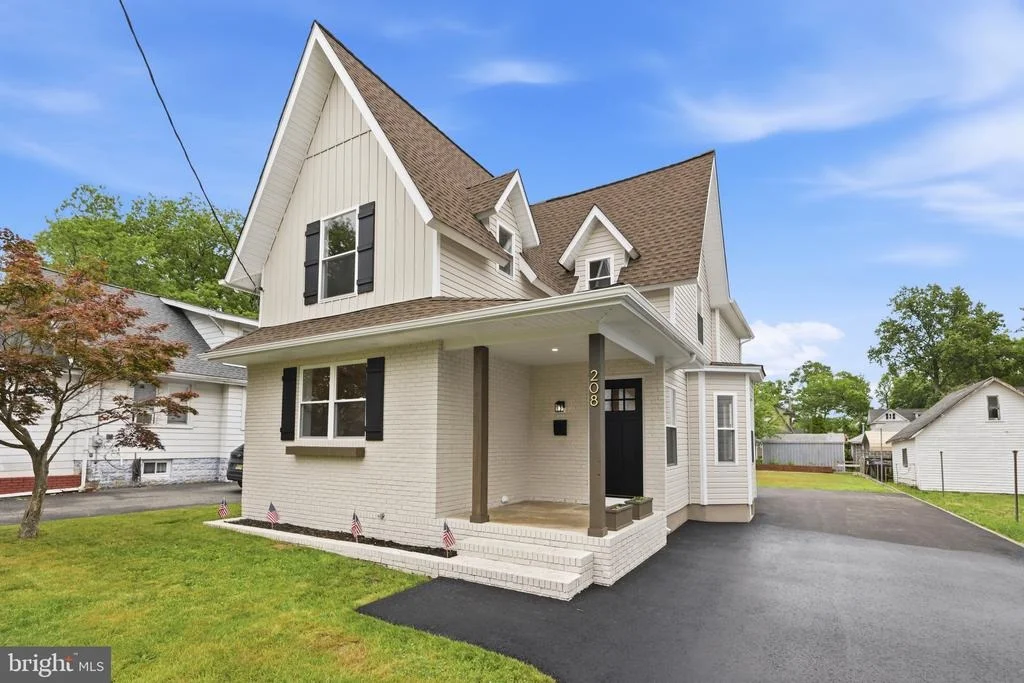 Photo of 208 PEACH STREET