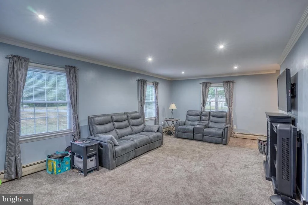 Photo of 103 S FAIRFIELD DRIVE
