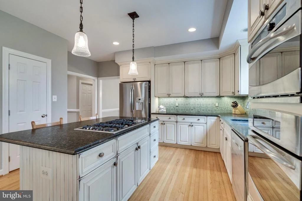 Photo of 9827 FIVE OAKS ROAD