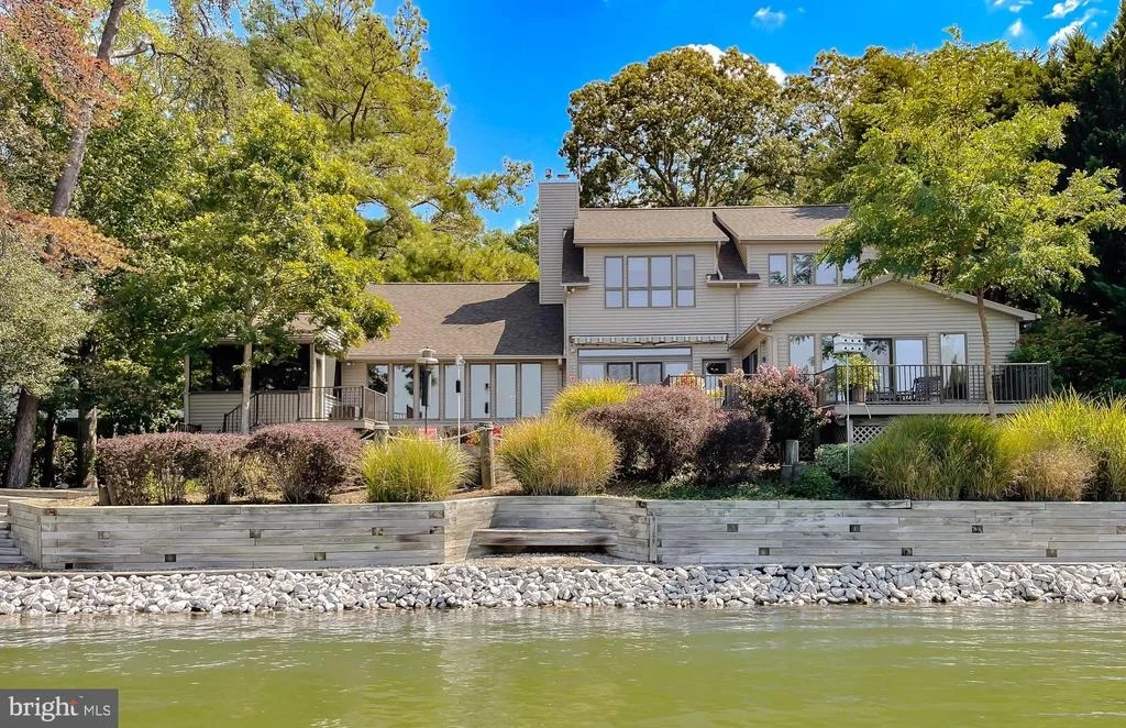 Photo of 369 DEER DRIVE