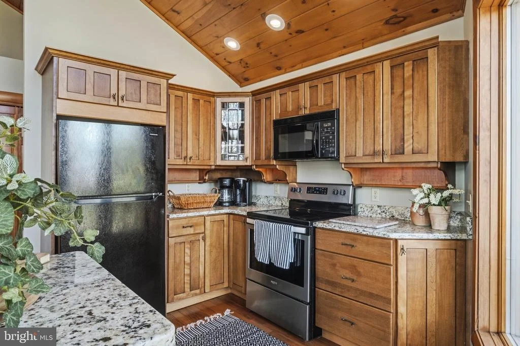 Photo of 206 HIGHLINE DRIVE