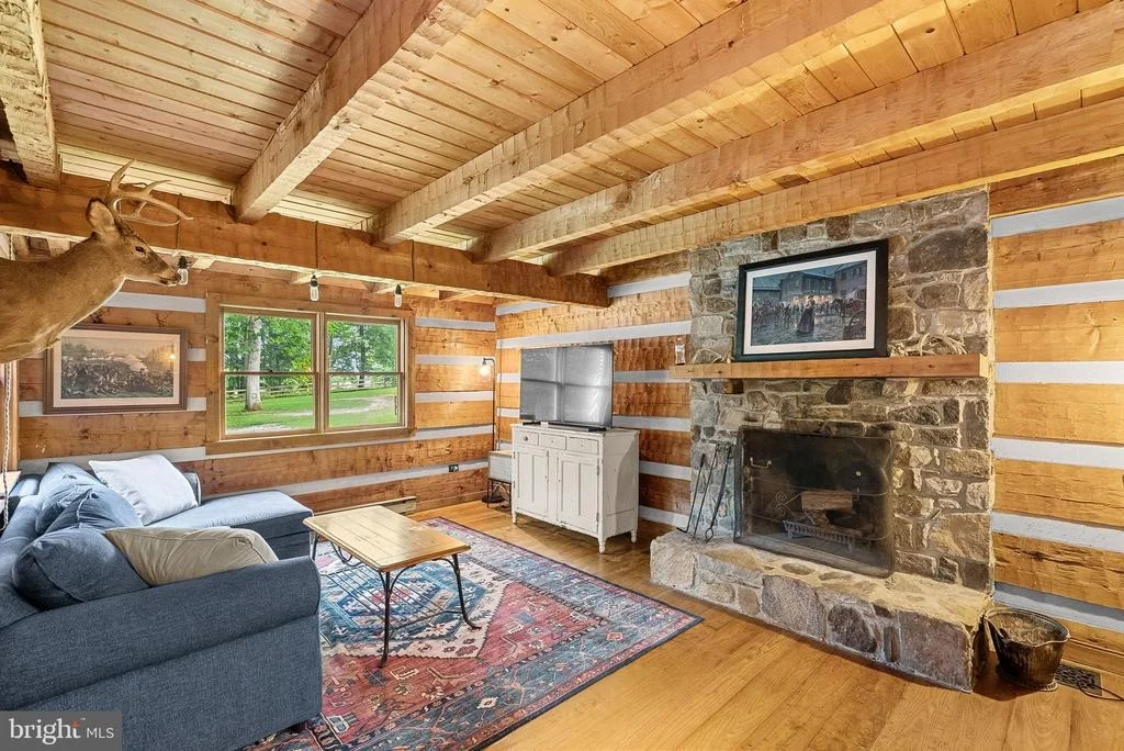 Photo of 1263 FROGTOWN ROAD