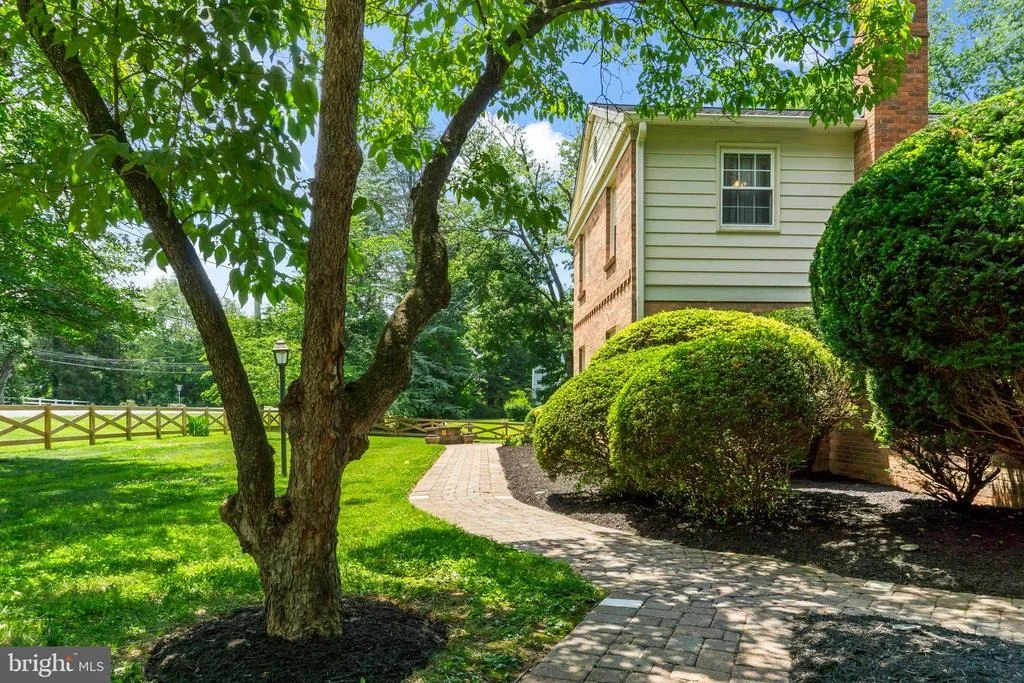 Photo of 12905 DARNESTOWN ROAD