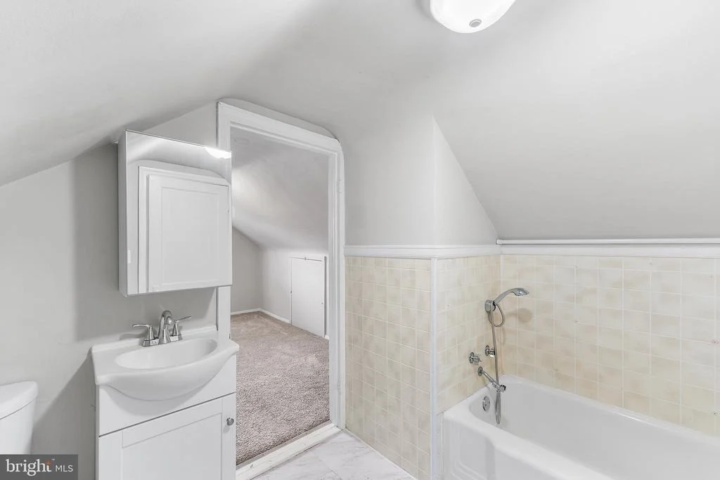 Photo of 14 GIBBONS BOULEVARD
