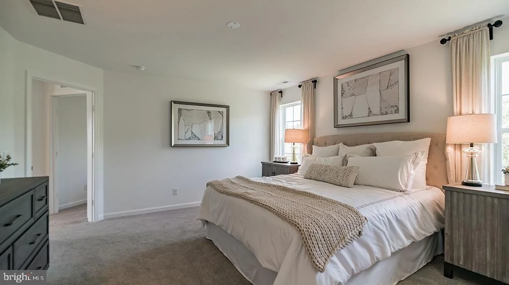 Photo of 7 WATTS AVENUE