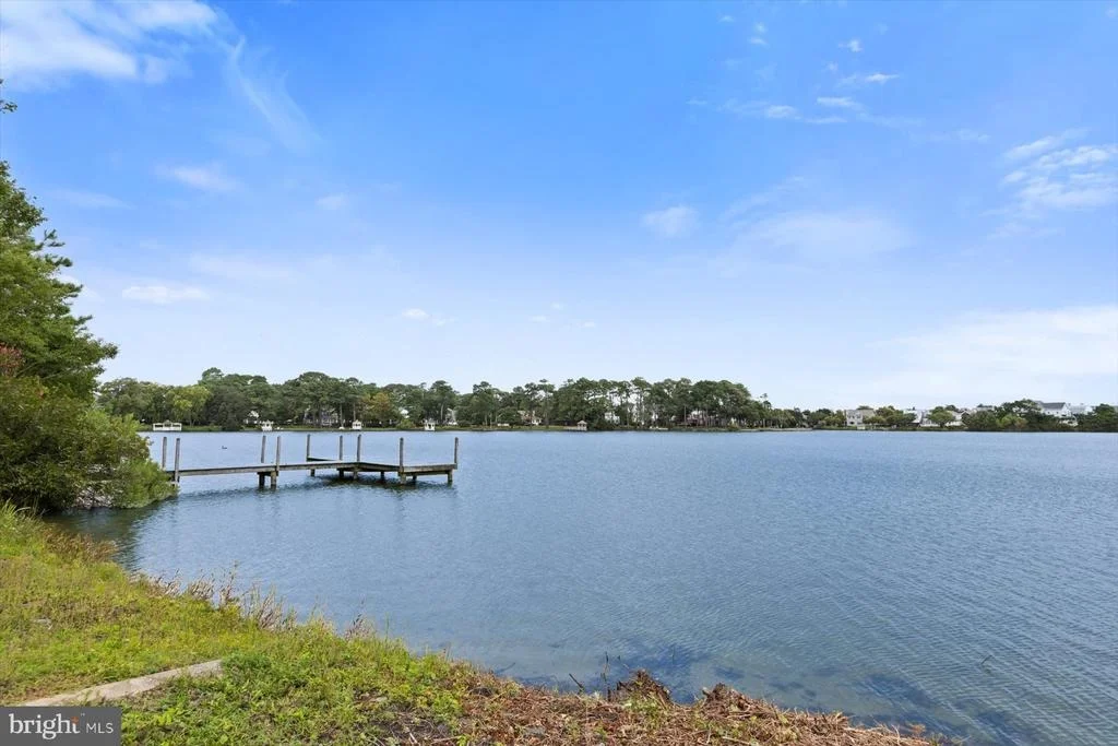 Photo of 20340 SILVER LAKE DRIVE