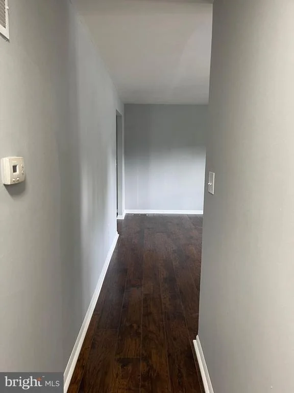 Photo of 610 W NETTLE TREE ROAD