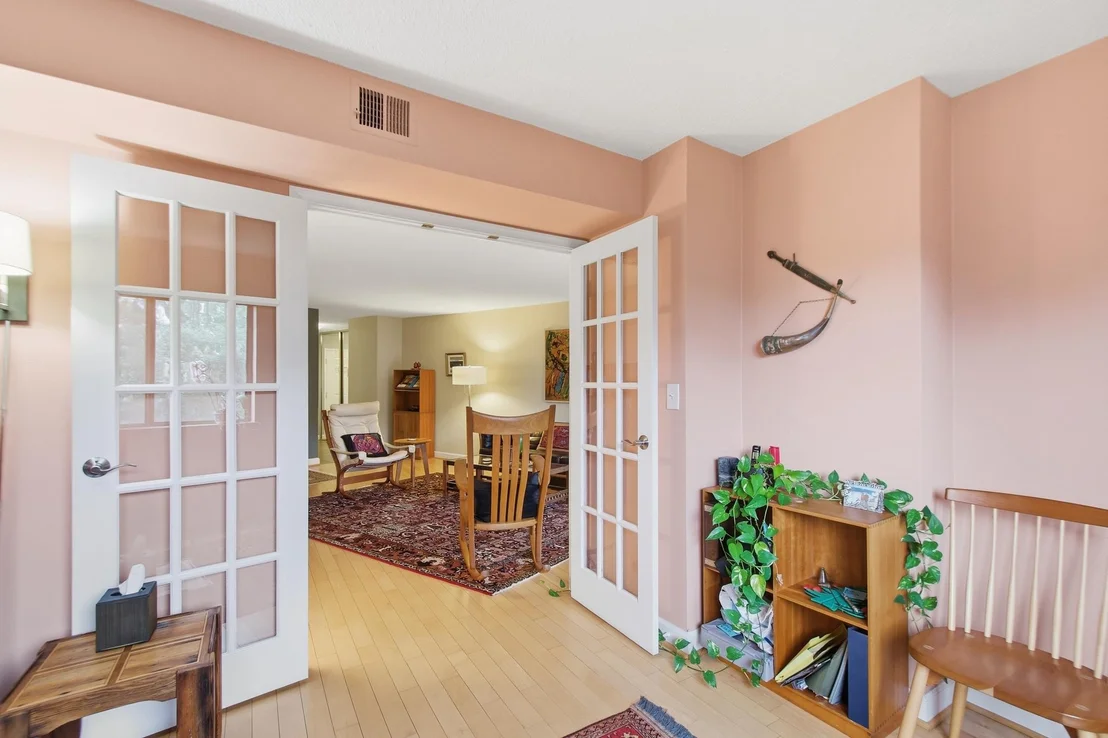 Photo of Unit 714 at 5902 MOUNT EAGLE DRIVE
