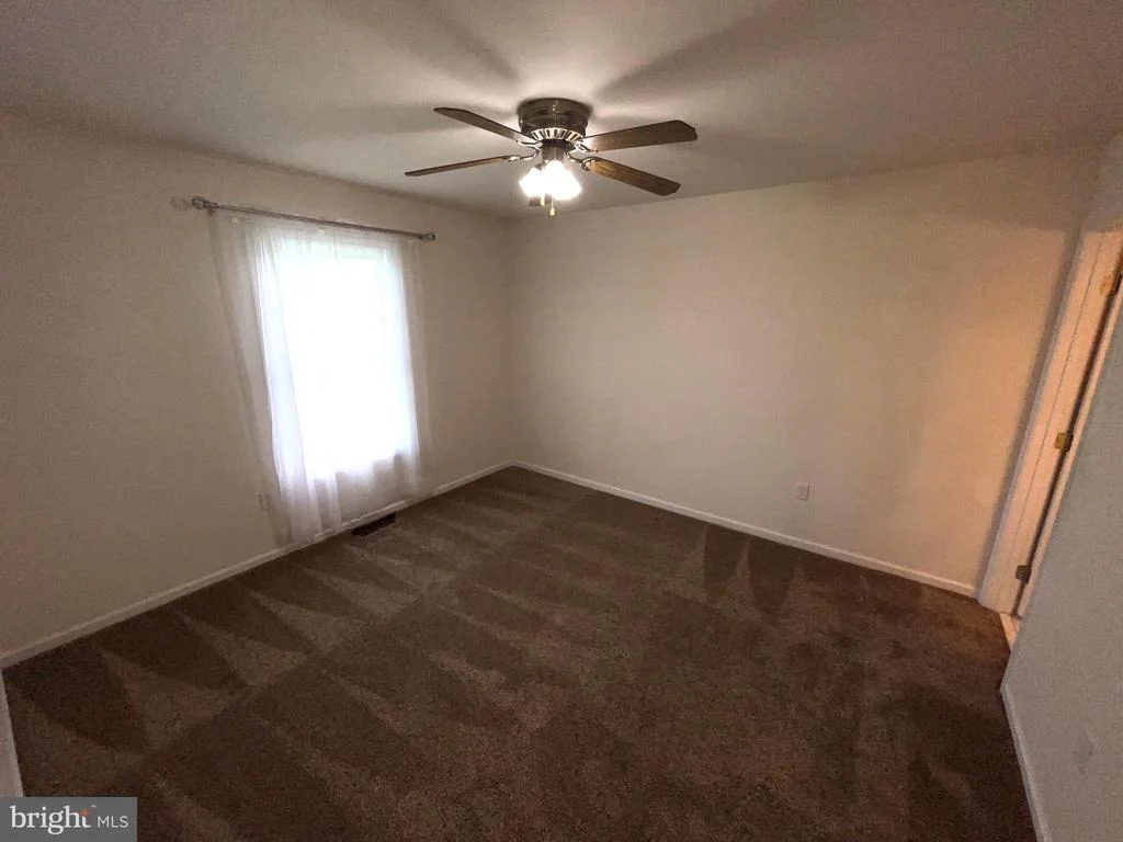 Photo of 28 CIRCLE DRIVE W