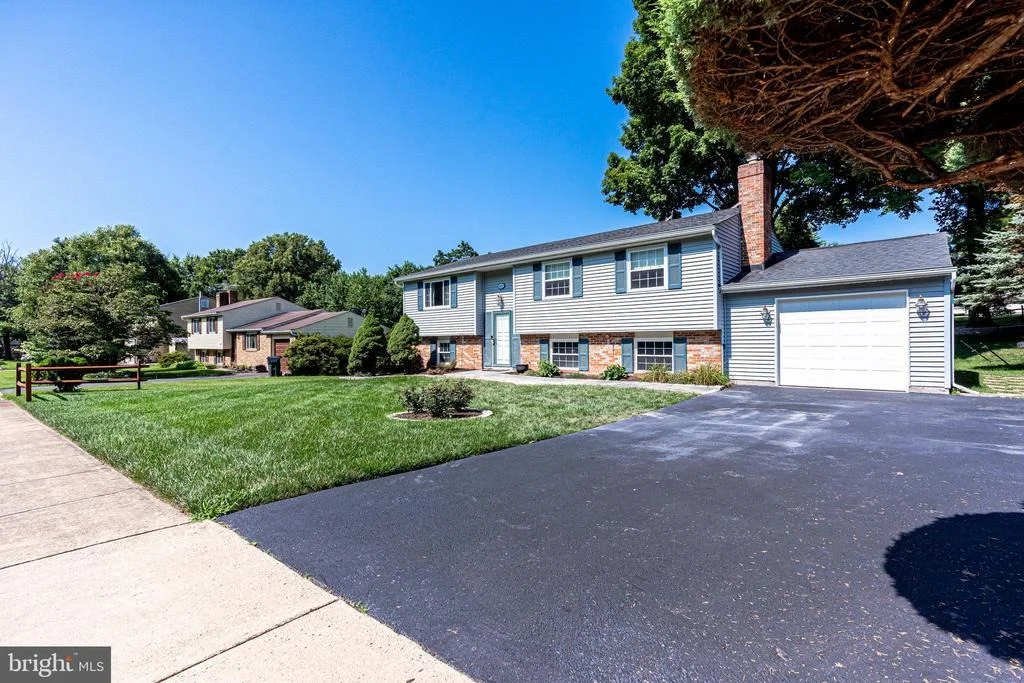 Photo of 2620 LITCHFIELD DRIVE