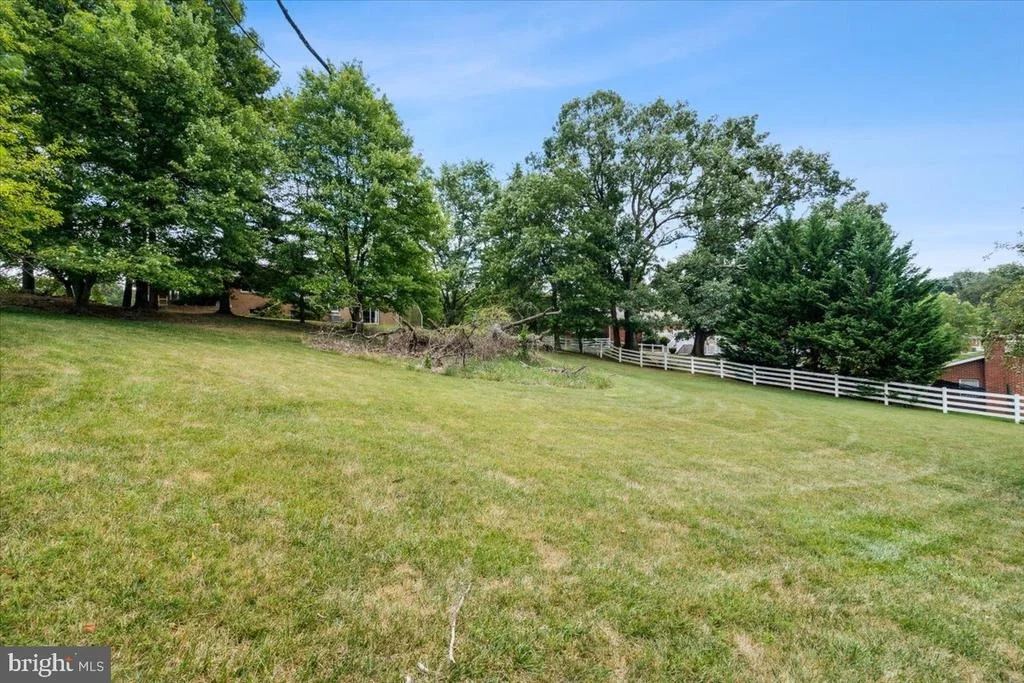 Photo of 6198 VIEWSITE COURT