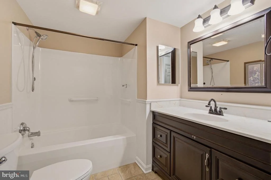 Photo of Unit 3D at 3860 NORMANDY DRIVE
