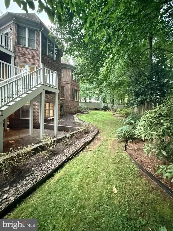 Photo of 6403 BURKE WOODS DRIVE