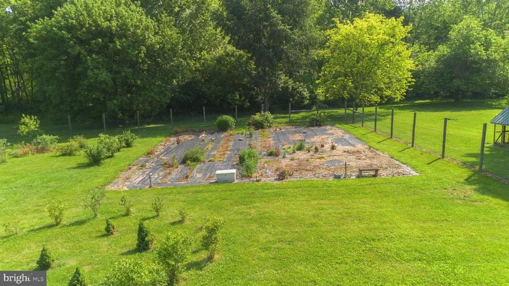 Photo of 8613 HOLLOW ROAD