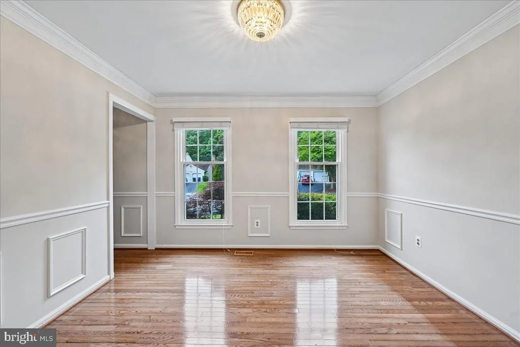 Photo of 7592 RUXTON DRIVE